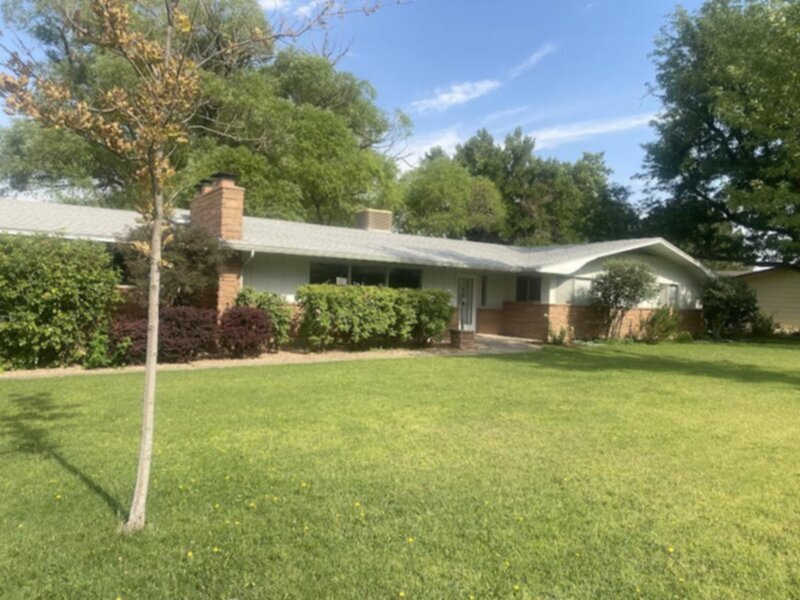 Foto principal - CUTE 3 BED, 2 BATH HOUSE Spacious inside a...