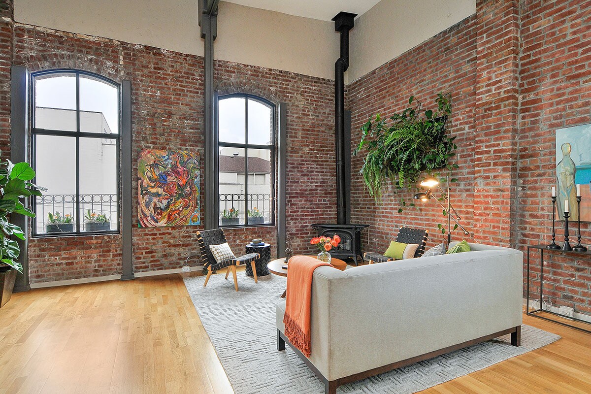 Primary Photo - 1095 59th Street