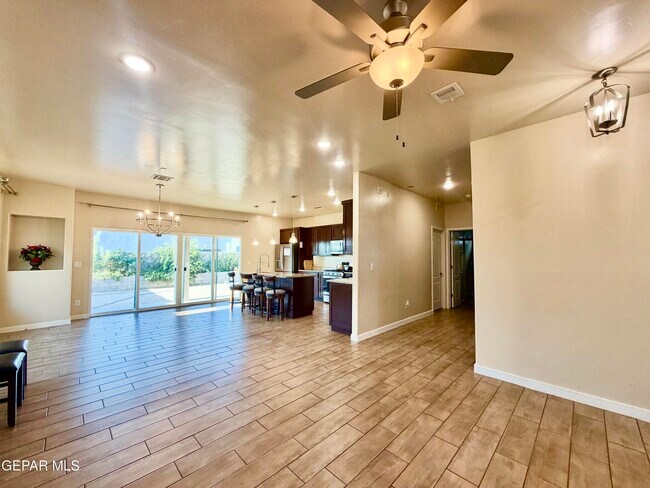 Building Photo - 13873 Sky Harbor Ave