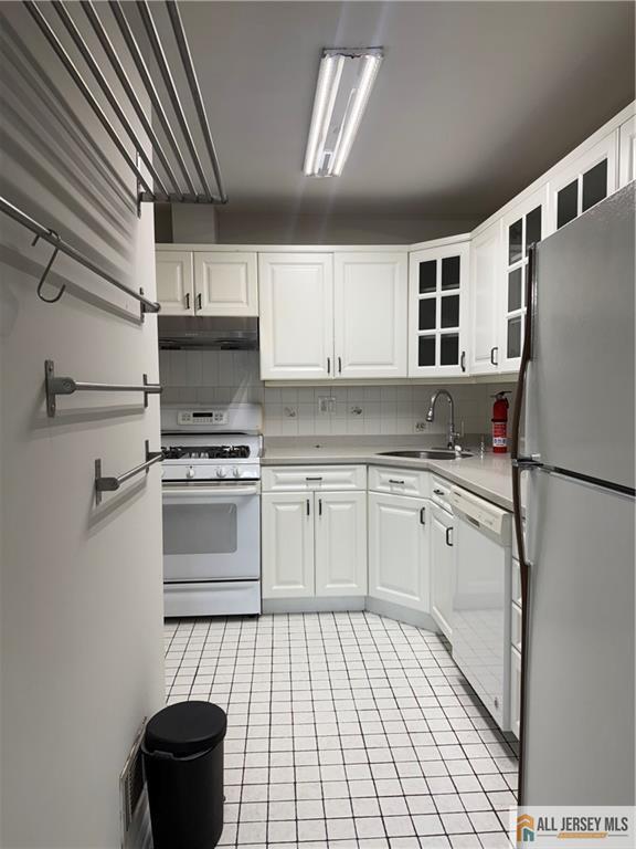 Building Photo - 355 Willowbrook Dr
