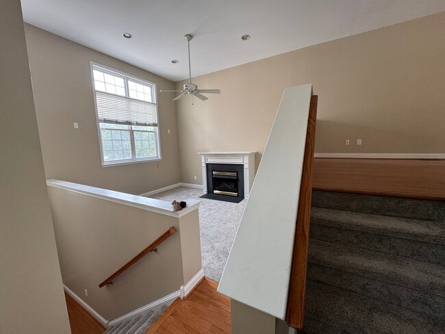 Foto del edificio - 434 W 5th Ave