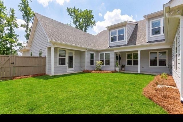 Building Photo - 806 Magnolia Walk