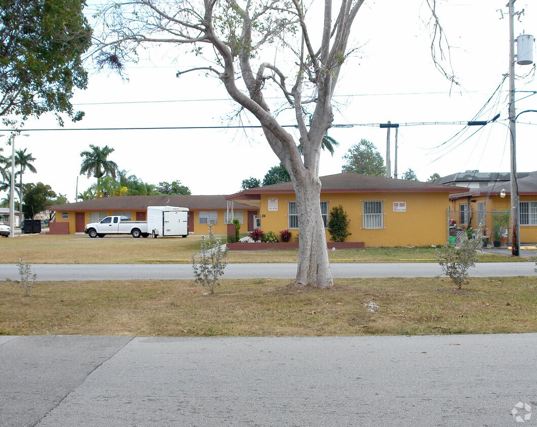 Foto del edificio - 84 NW 12th St