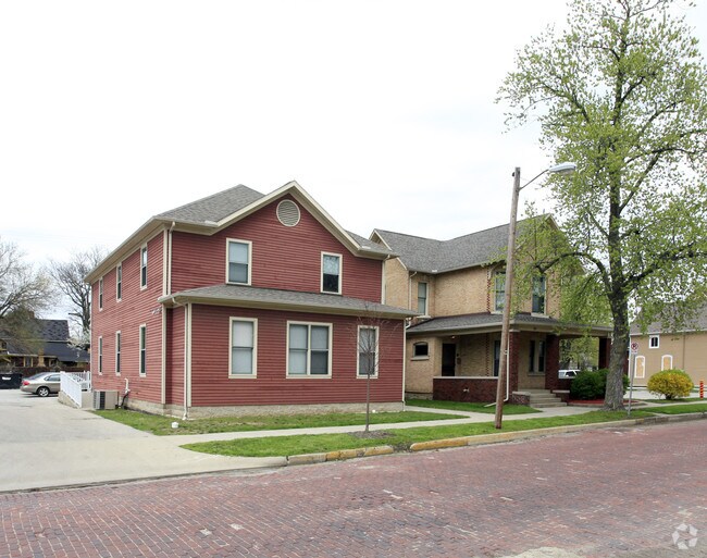 132 State St, Elkhart, IN 46516 Apartments Elkhart, IN