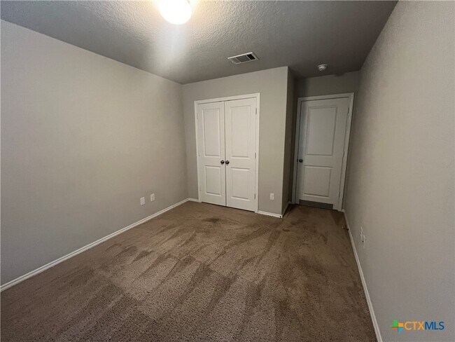 Building Photo - 2410 Moselle Ln