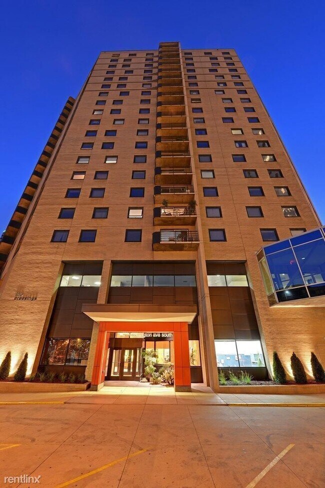 Building Photo - 121 S Washington Ave
