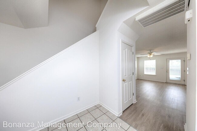 Foto del edificio - 3 br, 2.5 bath House - 161 Springwood Lane