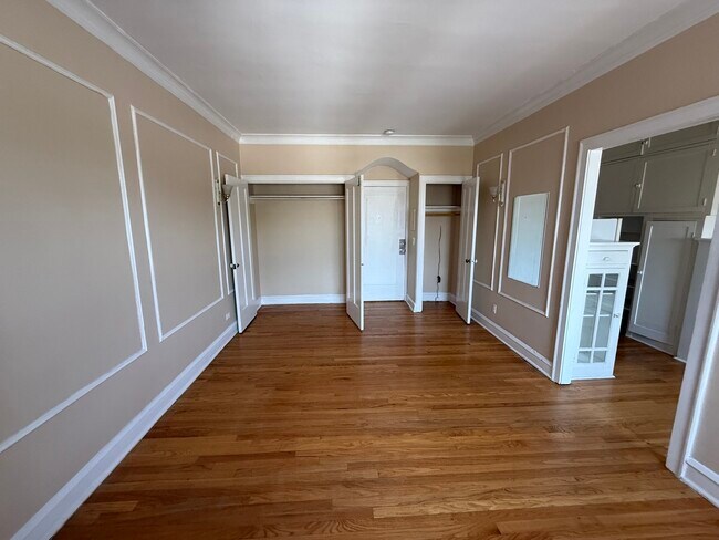 Foto del edificio - 2801 N Keating Ave