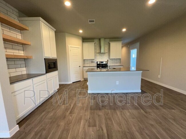 Building Photo - 2813 Sherlock Dr