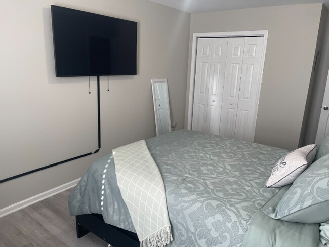 Foto del edificio - 5235 Grays Ridge Dr