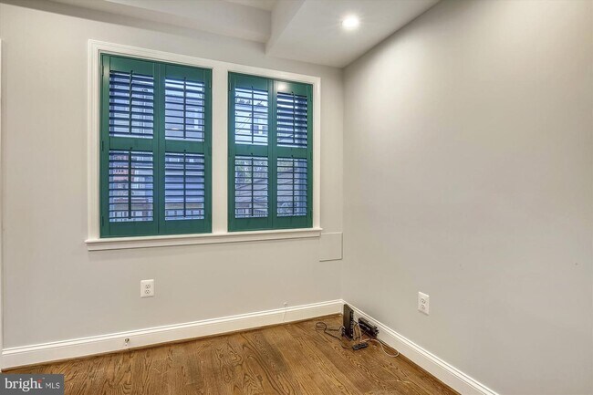 Foto del edificio - 1155 3rd St NE