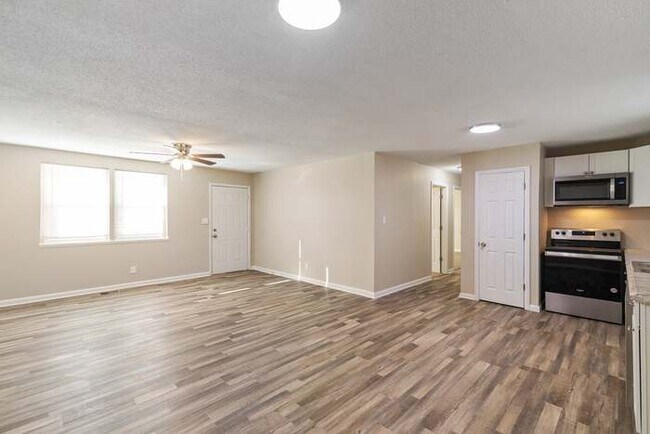 Building Photo - 1513 Glennon Dr