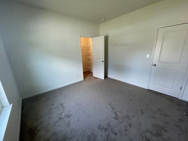 Foto del edificio - Modern 3 Bedroom Home!