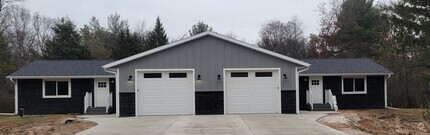 Building Photo - 8887 Holz Ln