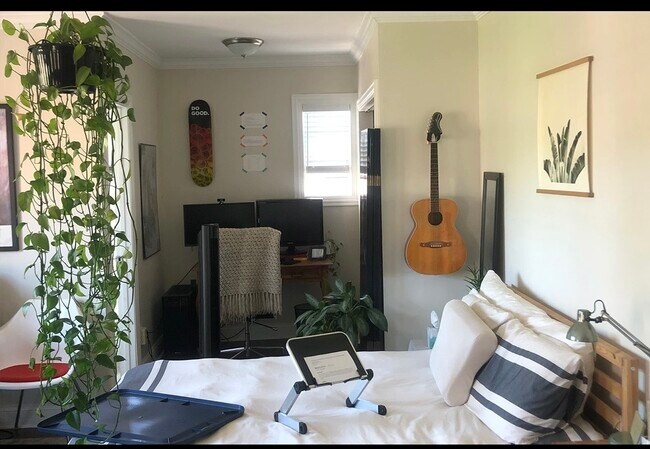 Foto del edificio - 2129 N Dayton St