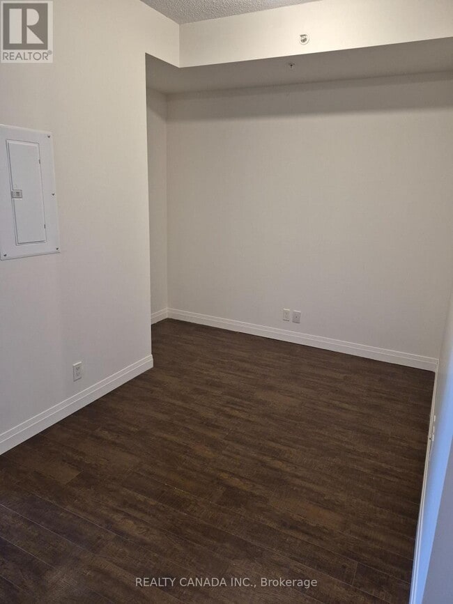 Building Photo - 22 E Haven Dr