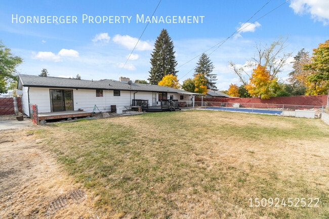 Building Photo - 15821 E Heroy Ave
