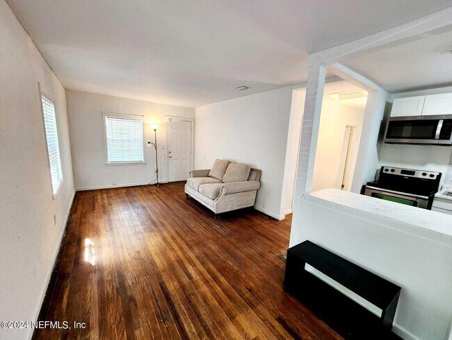 Foto del edificio - 1823 E 25th St