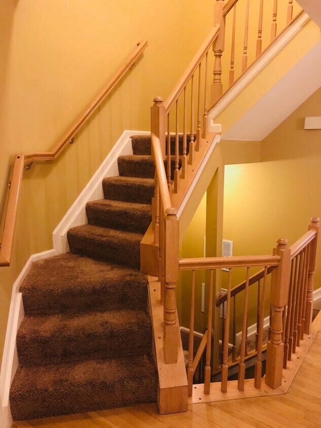 Foto principal - 8604 Lark Pl