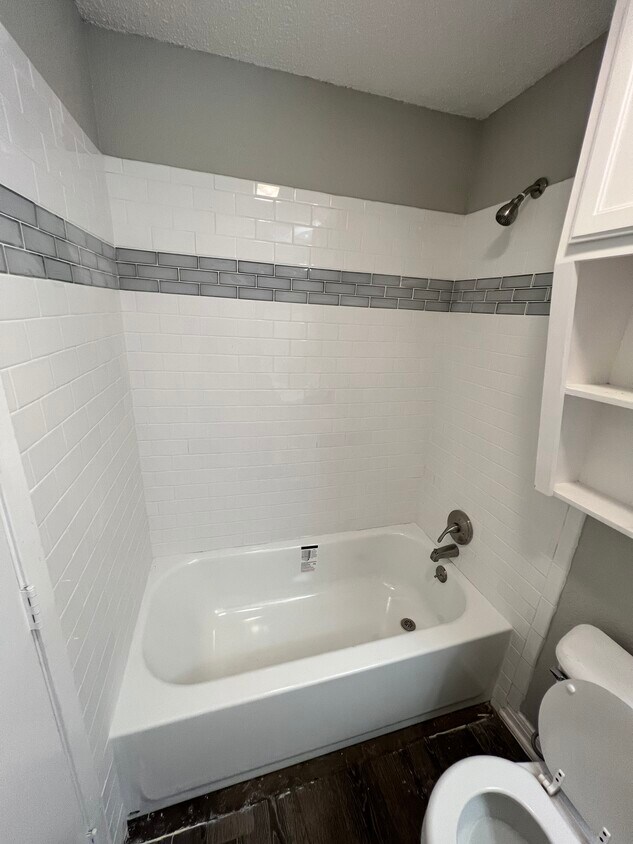 Primary Photo - 1321 Bagby Ave