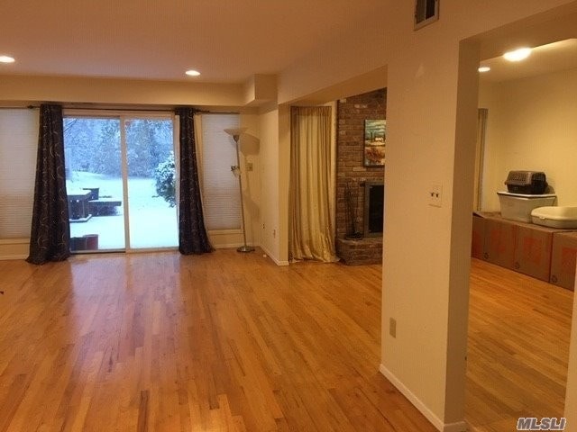 Building Photo - 66 Manors Dr