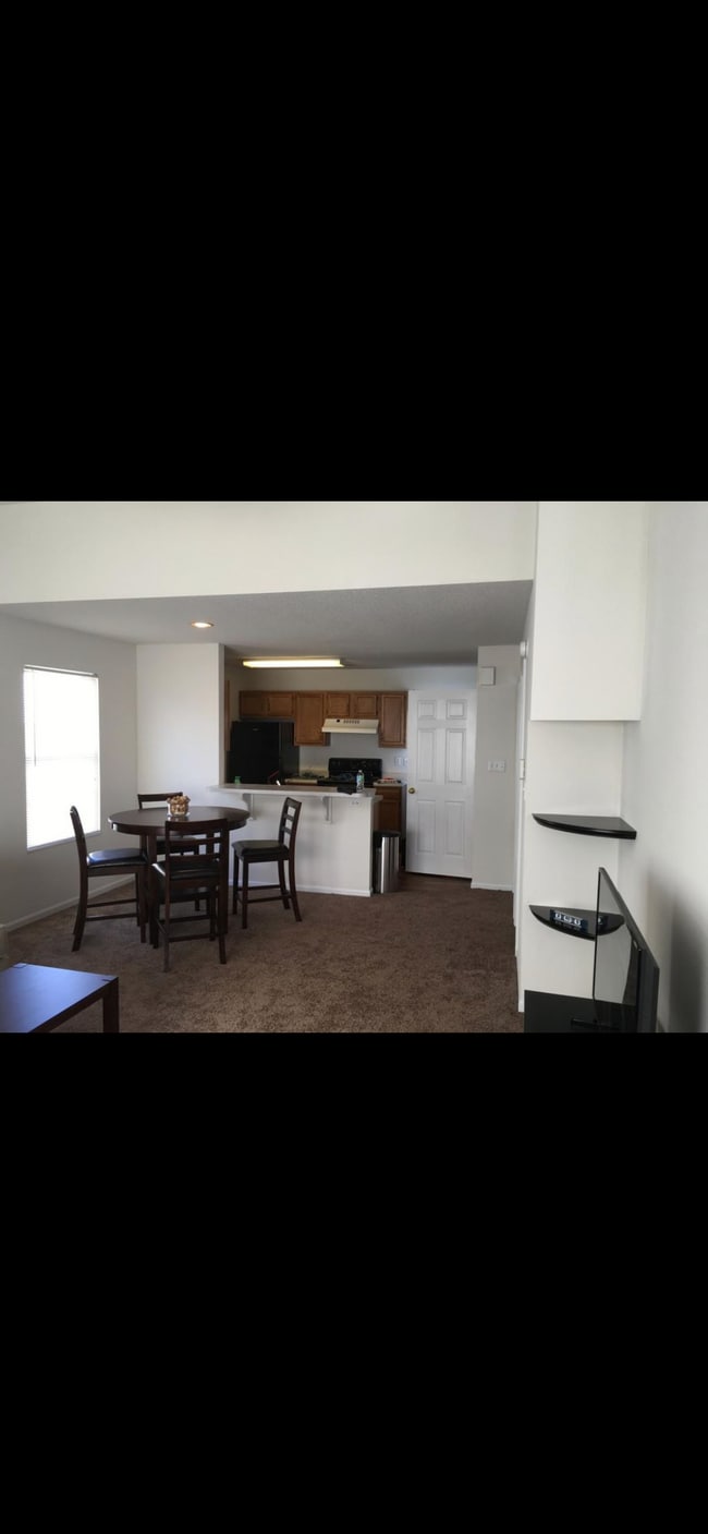 Building Photo - 2409 Churchill Ct