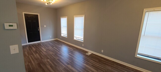 Building Photo - 2804 Delmar Ave