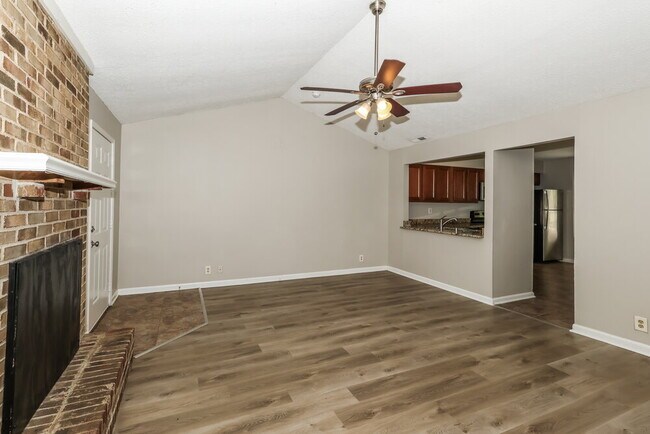 Foto del edificio - 7900 Rochelle Rd