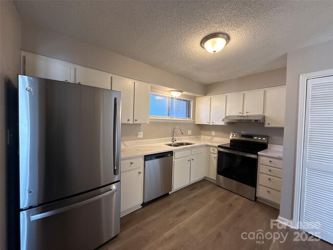 Building Photo - 11537 Turn Stone Ct