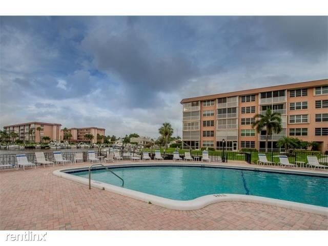 Building Photo - 931 Gardenia Dr