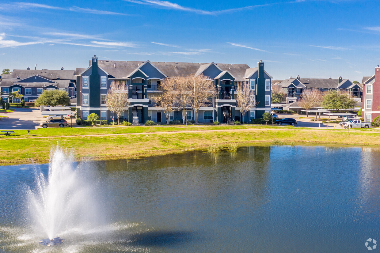 Lake - Retreat at Lakeside