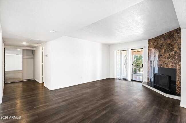 Foto del edificio - 12247 N Fountain Hills Blvd