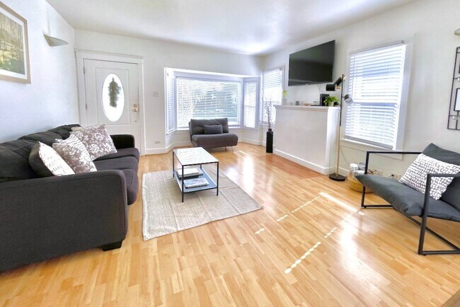 Foto del edificio - 8655 Clifton Wy