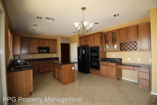 Foto del edificio - 18144 W East Wind Ave