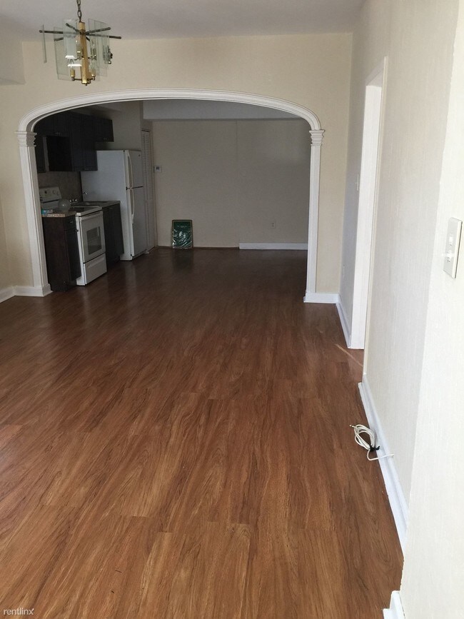 Foto del edificio - 2 br, 1 bath Apartment - 8057 NE 1st Ave