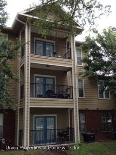 Building Photo - 3443 SW 24th St