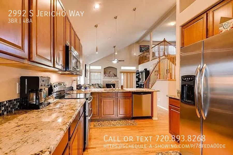 Foto principal - Luxury Living: Stunning 3-Bedroom 3.5 Bath...