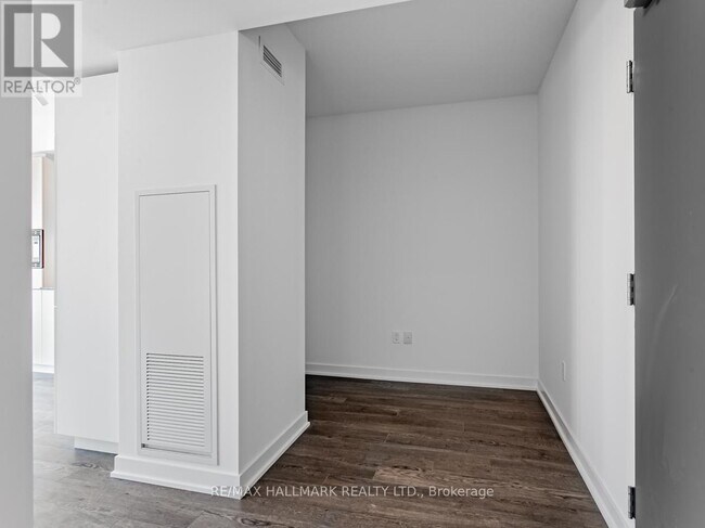 Photo du bâtiment - 50-3050 O'Neill Rd