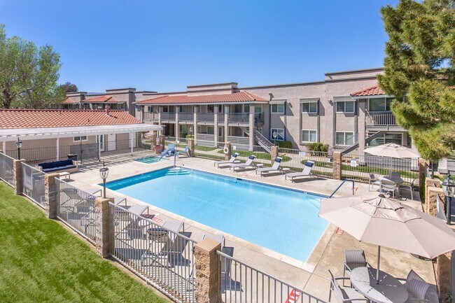 Foto del edificio - Hidden Falls Apartments