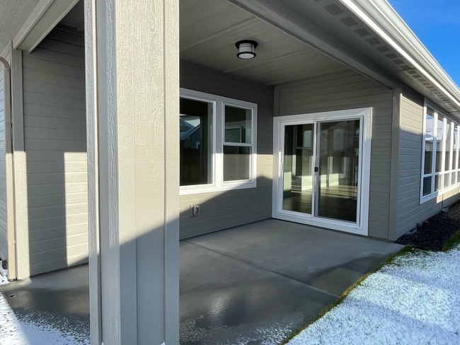 Building Photo - 2137 E Valensole St