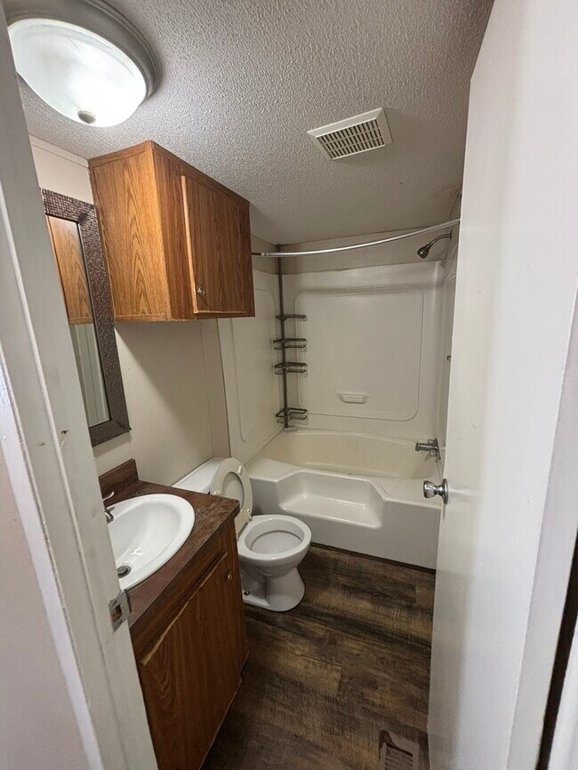 Foto del edificio - Triangle Mobile Home Park