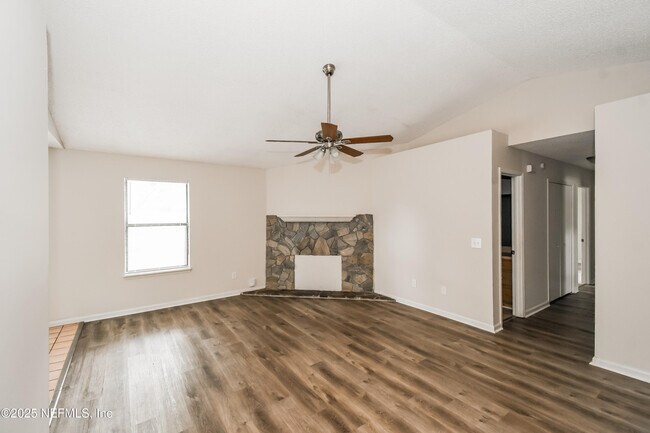 Building Photo - 7756 Pepper Cir E