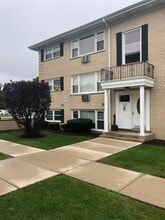 Building Photo - 4938 N Leonard Dr