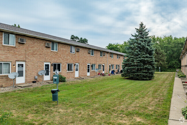 Building Photo - Chapel Street Town Homes