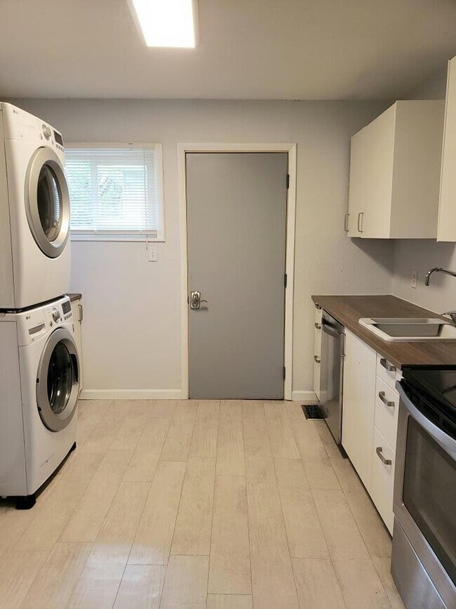Foto del edificio - 1507 W 22nd Terrace