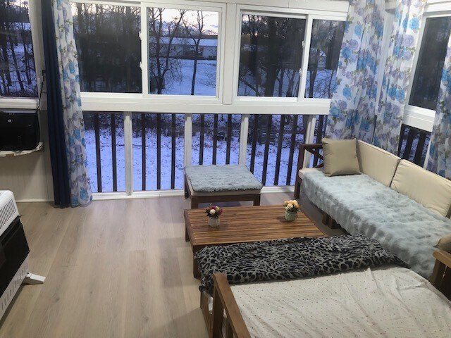 Foto del edificio - 12 Brookside Ave E