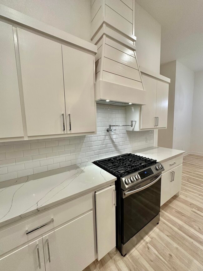 Foto del edificio - 504 Brookshire Ave