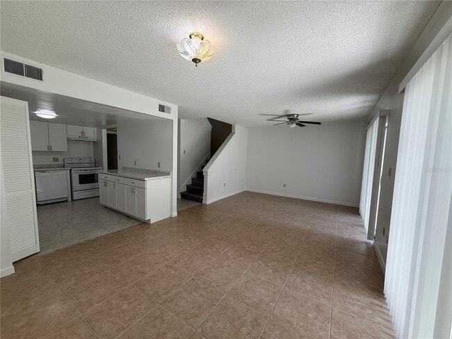 Foto del edificio - 3026 NW 28th Cir