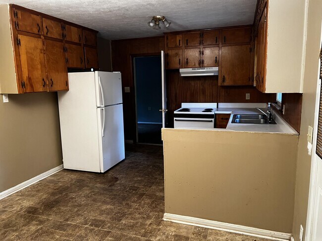 Building Photo - 803 Bonnie Dr