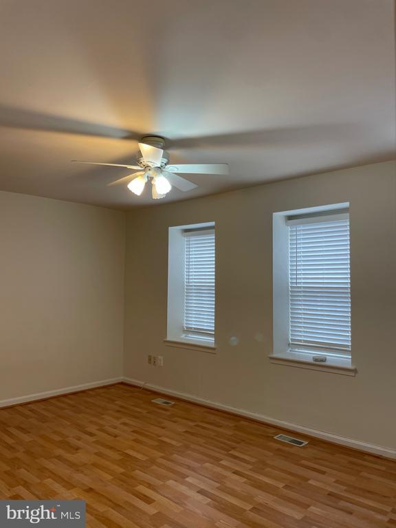 Building Photo - 6463 Fenestra Ct